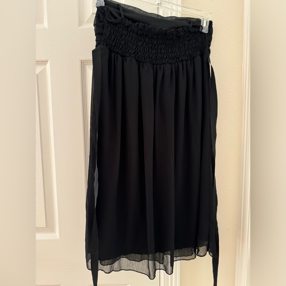 Black strapless dress
Size M

Dress has been worn
